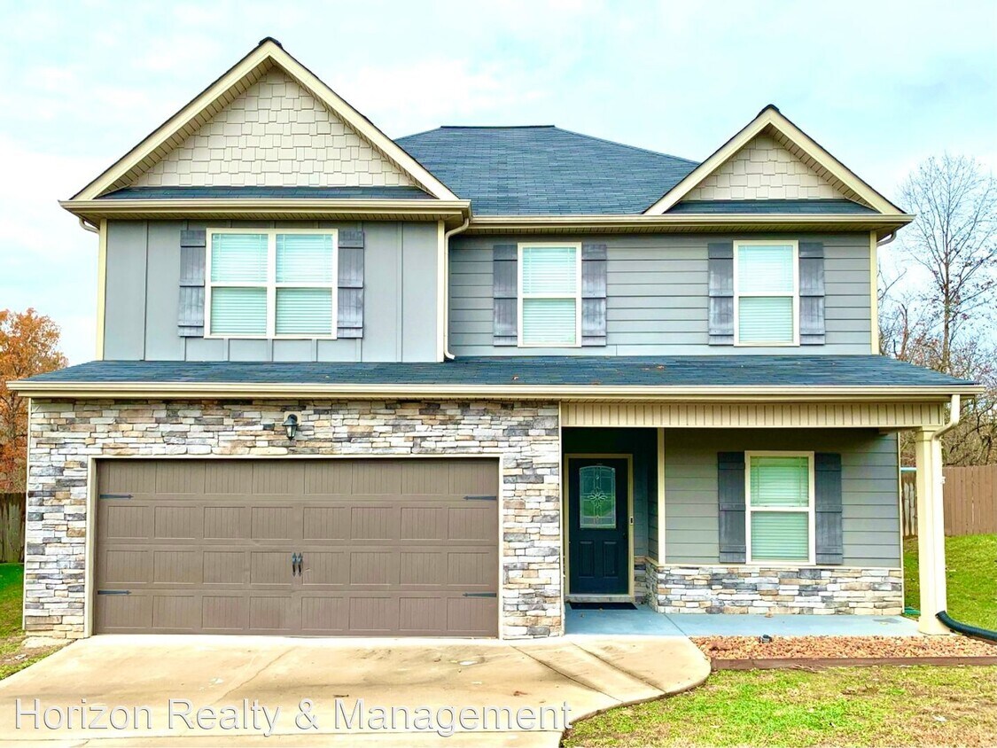Primary Photo - 4 br, 3 bath House - 117 Blue Hole Rd.
