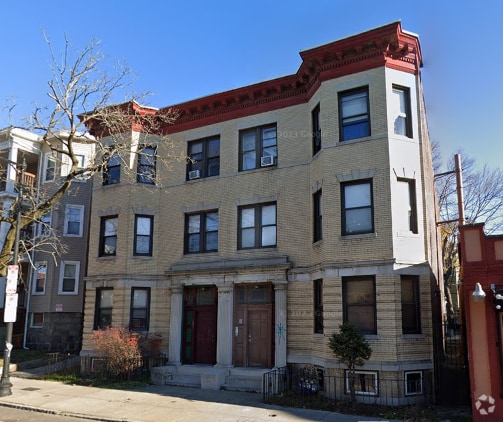 Building Photo - 156 Washington St