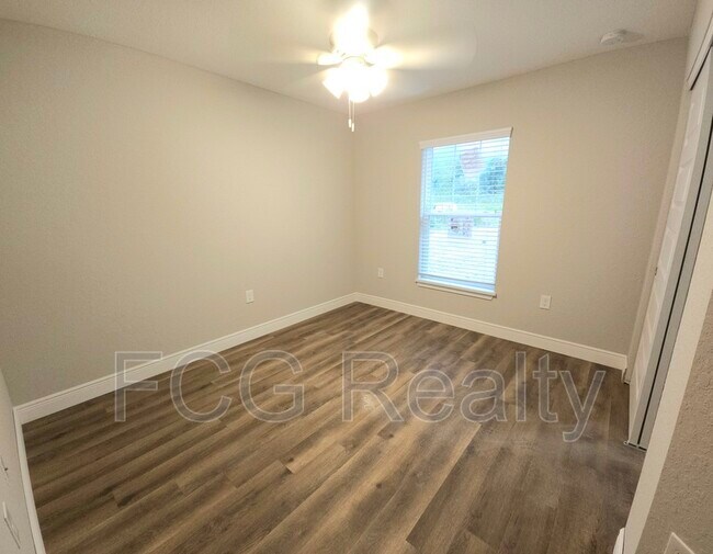 Foto del edificio - 52 Willow Rd