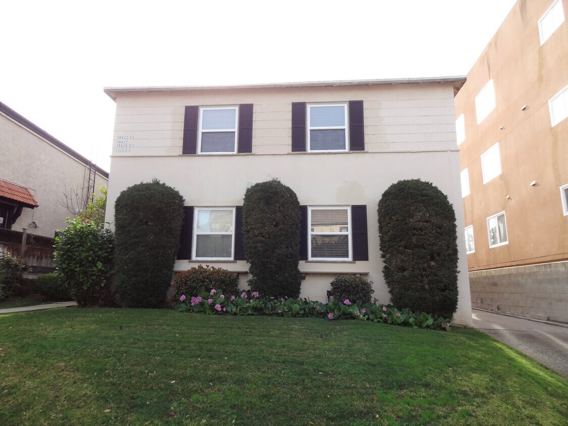 Primary Photo - 10620 Holman Ave