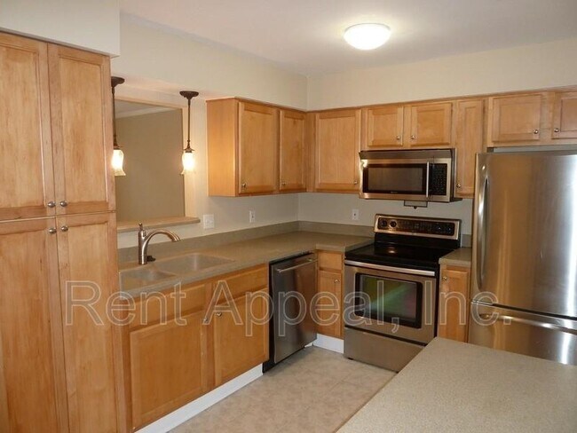 Foto del edificio - 216 Peachtree Hollow Ct NE