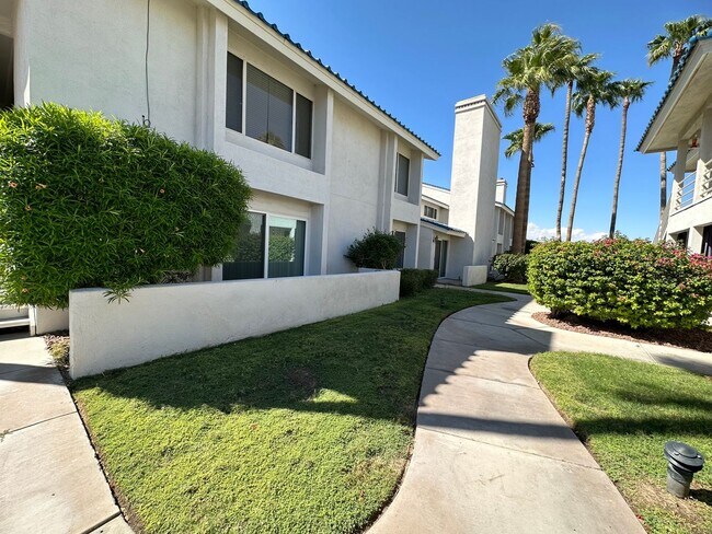 Foto del edificio - Great 2 Bedroom Condo in Gated Community w...