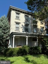 Building Photo - 405 N 2nd St