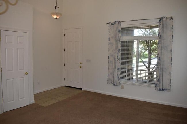 Building Photo - 4670 Tolman Way