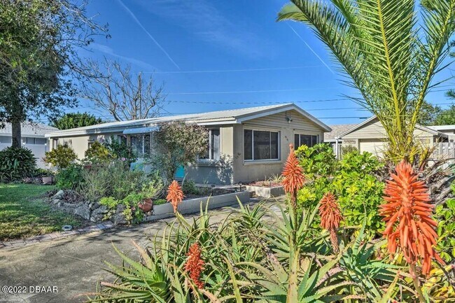 Building Photo - 60 Carol Rd