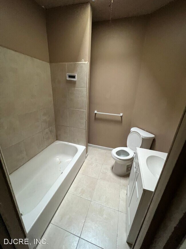 Foto del edificio - 3 br, 1 bath House - 309 N. 60th Street