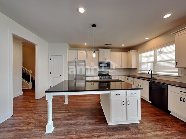 Foto del edificio - 776 Somersby Dr