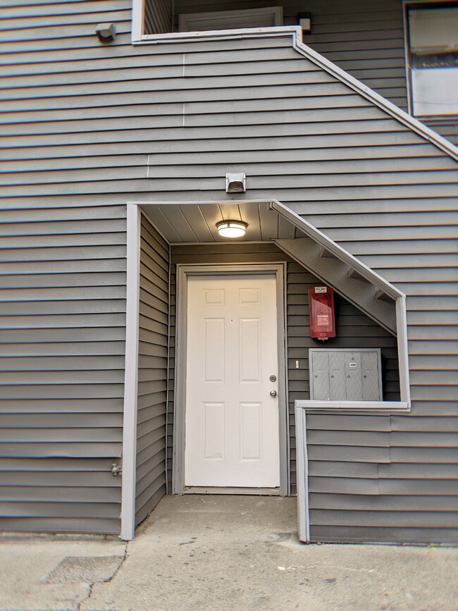 Building Photo - 8436 Delridge Way SW