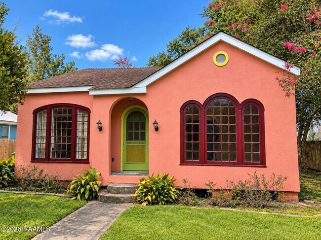 Foto del edificio - 506 Adrienne St