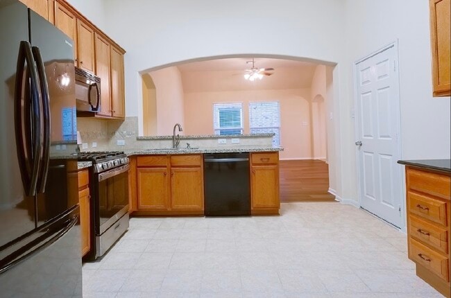 Building Photo - 21507 Rainfall Park Dr