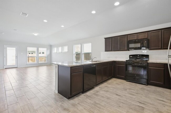 Building Photo - 124 Trailside Ln