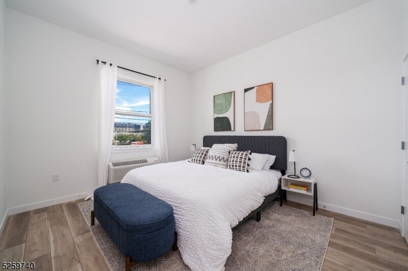 Foto principal - 44 Irvine Turner Blvd