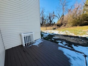 Building Photo - 310 Wakeman Ct NE
