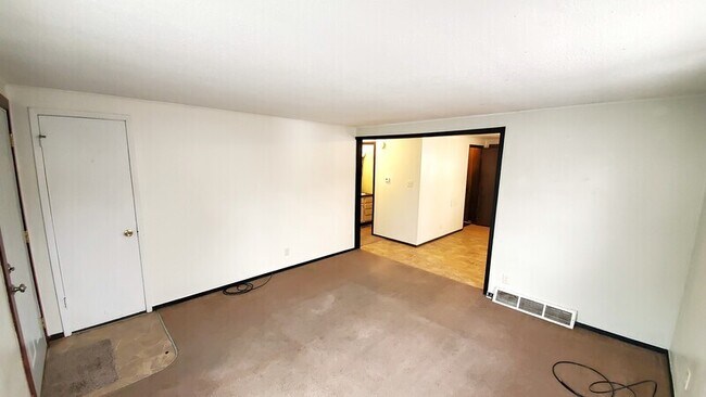 Building Photo - 1045 3rd St