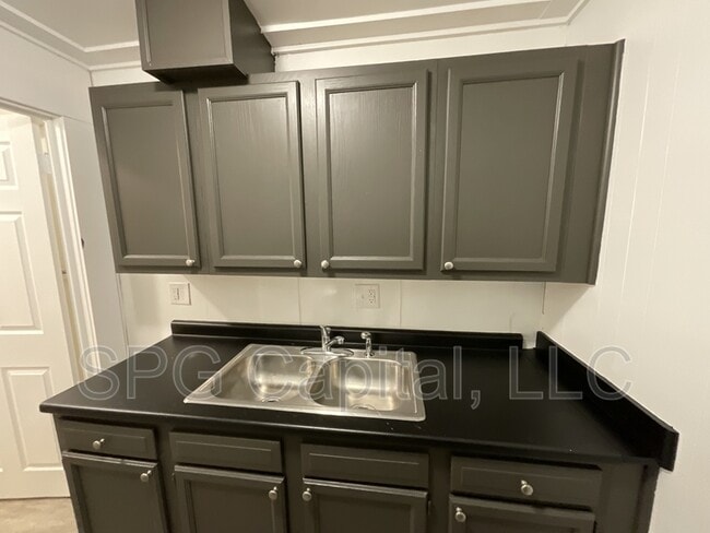 Foto del edificio - 400 Baltimore St