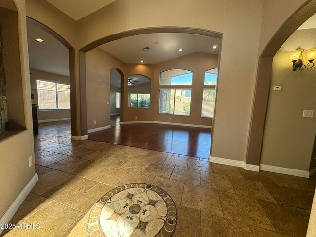 Foto del edificio - 2246 W Roy Rogers Rd