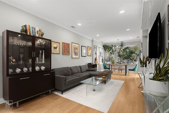 Foto del edificio - 2052 N Campbell Ave