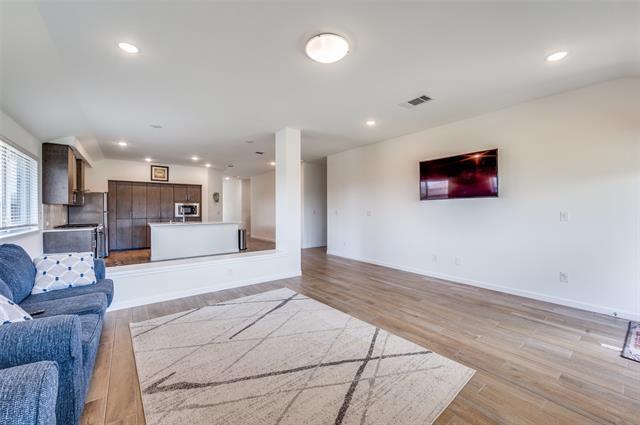Foto del edificio - 1404 Laurel Ave
