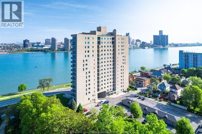 Building Photo - 1225 Riverside Dr W