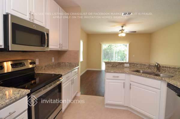 Foto del edificio - 6233 Radford St