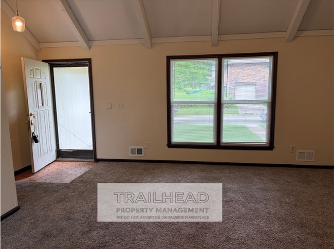 Building Photo - Spacious Living, Private Setting, Blue Springs Charm.