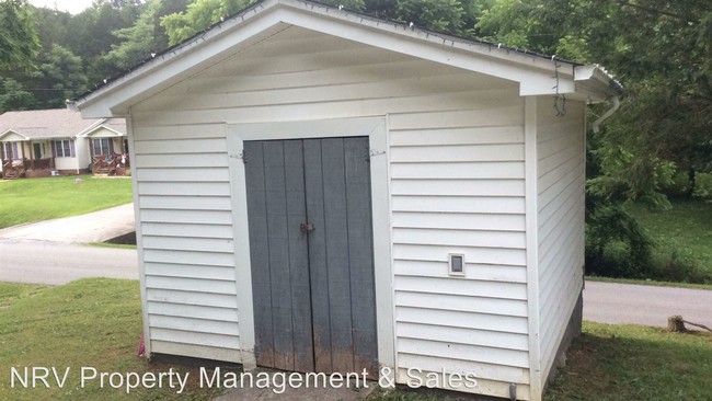 Building Photo - 2 br, 1 bath House - 3761 Kirk Hollow Road