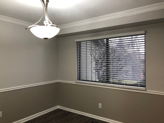 Foto del edificio - 6128 Martingale Lane