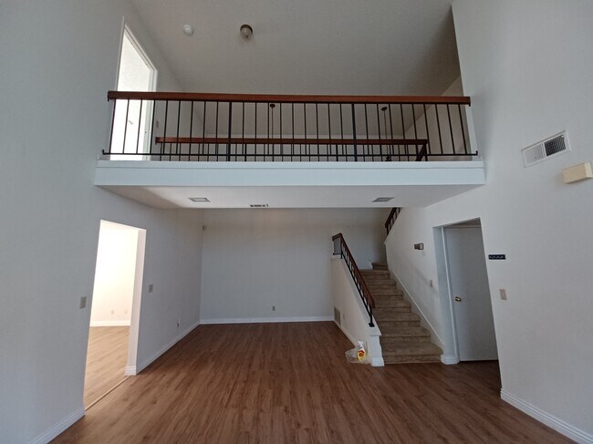 Foto del edificio - 38743 Rosegate Terrace