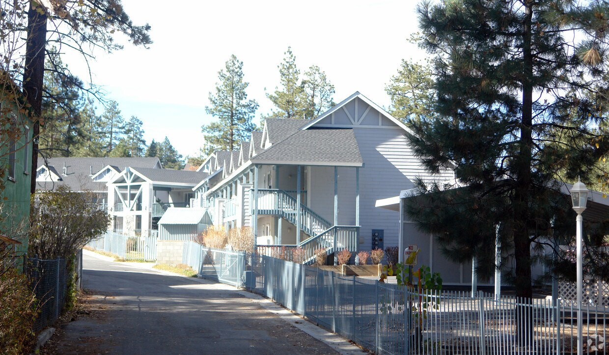 764 E Pine Knot Ave, Big Bear Lake, CA 92315 Apartments in Big Bear Lake, CA