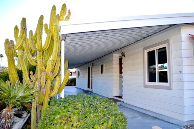 Building Photo - 374 Andorra Way