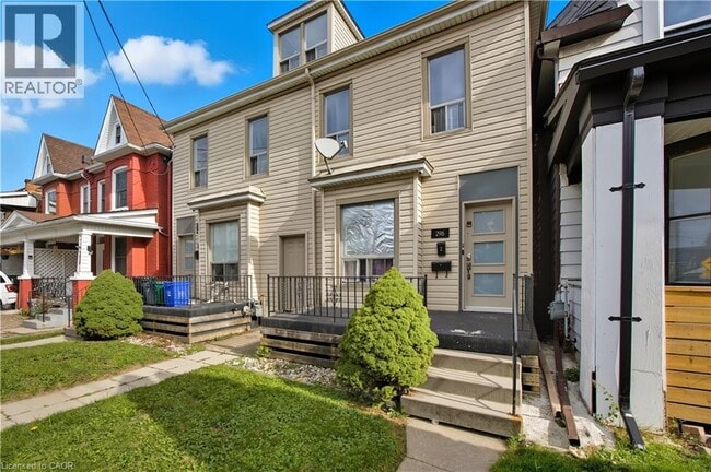Building Photo - 298 Emerald St N