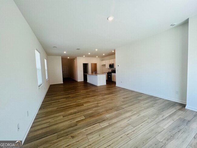 Foto del edificio - 4005 Berry Farm Ct