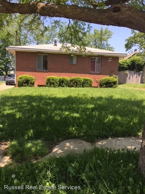 Primary Photo - 2 br, 1 bath House - Davies Ave. 821