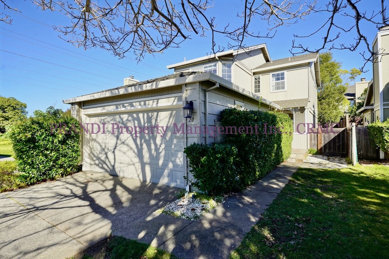 Primary Photo - "Charming 2-Bed Townhouse in San Rafael (R...