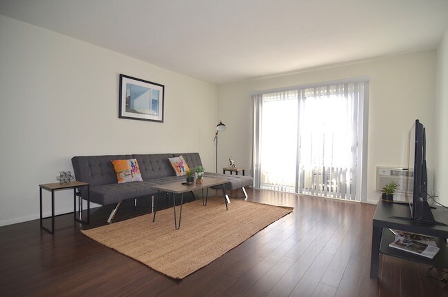 Building Photo - Renovated 1 bedroom 1 bath