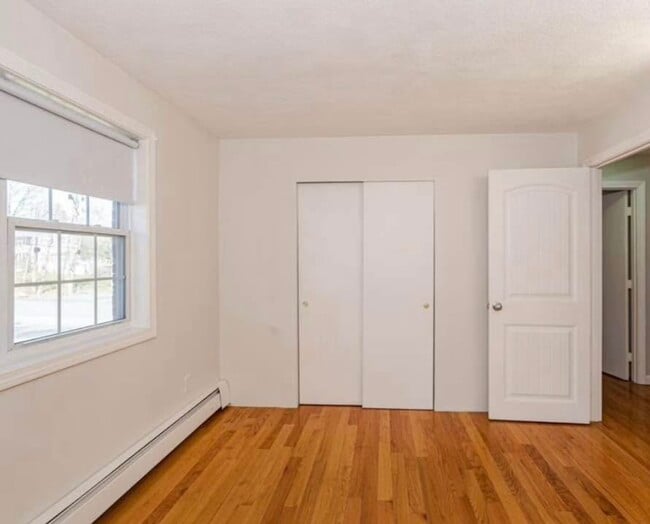 Building Photo - 5 Kenmar Dr