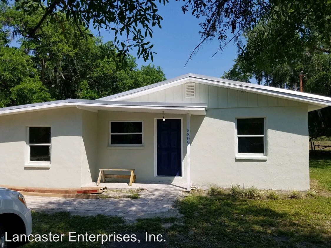5811 Durant Rd, Dover, FL 33527 Room for Rent in Dover, FL