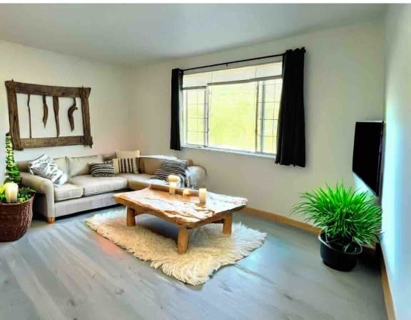Building Photo - Ski Town Apartments - Utilities Included! ...
