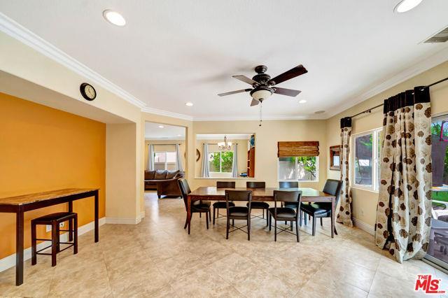 Foto del edificio - 27060 Mountain Willow Ln