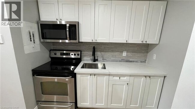 Building Photo - 69 E Main St