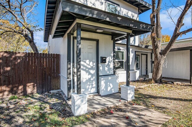 Foto del edificio - 408 Dawson Cir