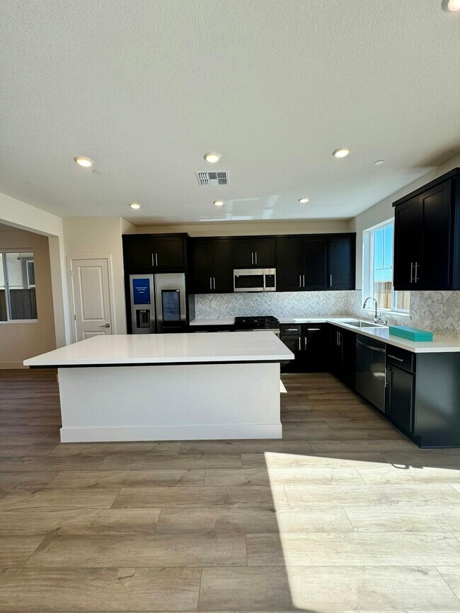 Building Photo - 7138 Moon Way