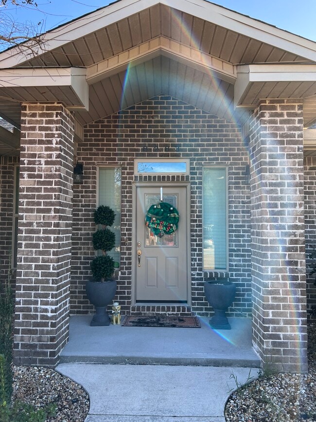 Foto del edificio - 8283 Calle Mio