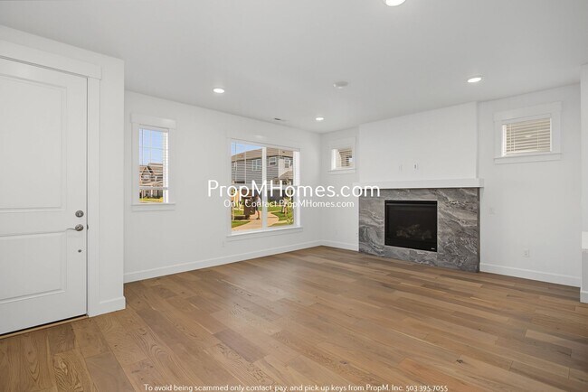 Building Photo - 3614 SE Nebula Ln