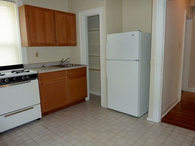 Interior Photo - 4531-4539 Chouteau Ave