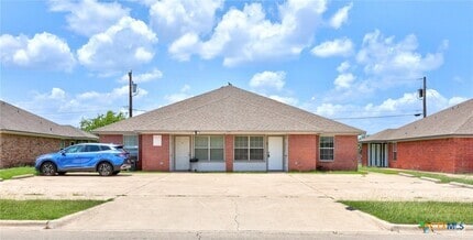Building Photo - 3705 Littleleaf Dr