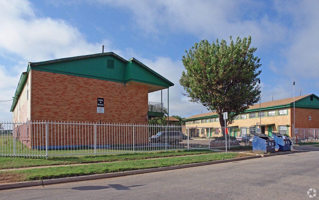 Primary Photo - Juniper Apartments