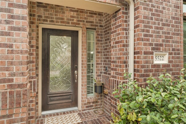 Foto del edificio - 5522 Little Creek Ct