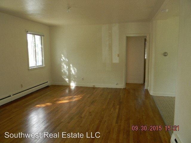 Building Photo - 2 br, 1 bath House - 833 Connecticut
