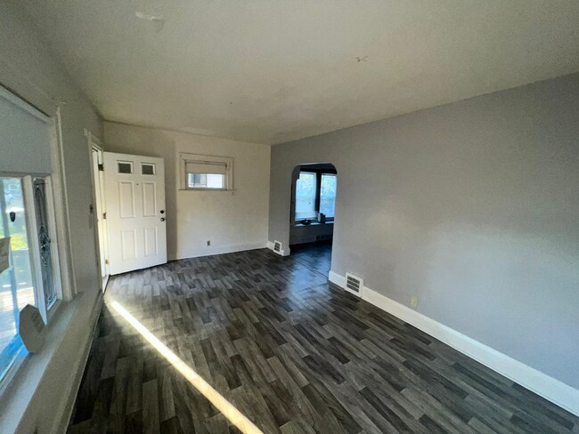 Foto del edificio - 11801 Lenacrave Ave